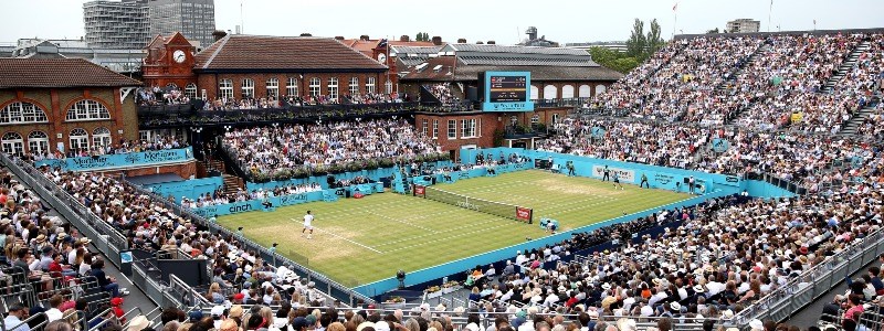 Centre Court at The Queens Club London filled with fans