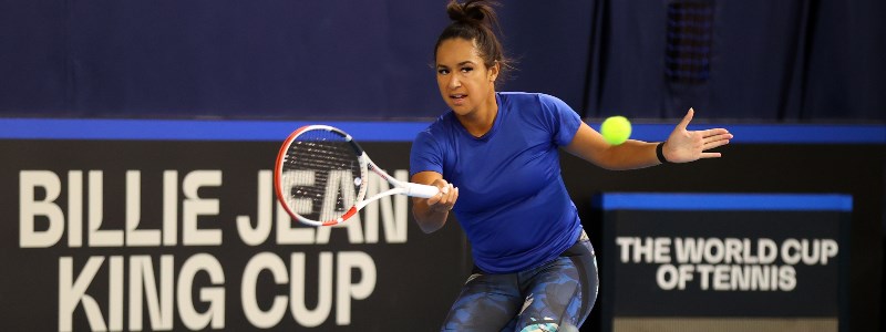 Heather Watson performing a front hand at the Billie Jean King cup