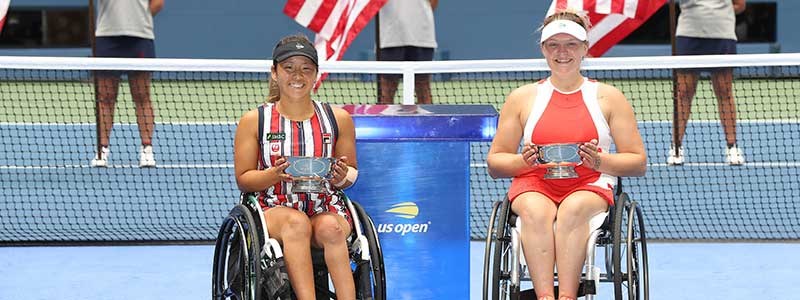 Jordanne Whiley and Yui Kamiji with their US Open trophies