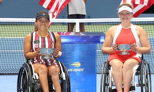 Jordanne Whiley and Yui Kamiji with their US Open trophies