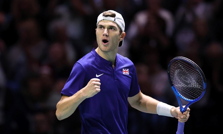 Jack Draper celebrating by clenching his fist on his first Davis Cup appearance