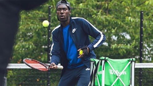 Arum Akom coaching a session