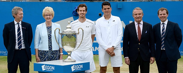 Cathie Sabin with Andy Murray in front of a trophy