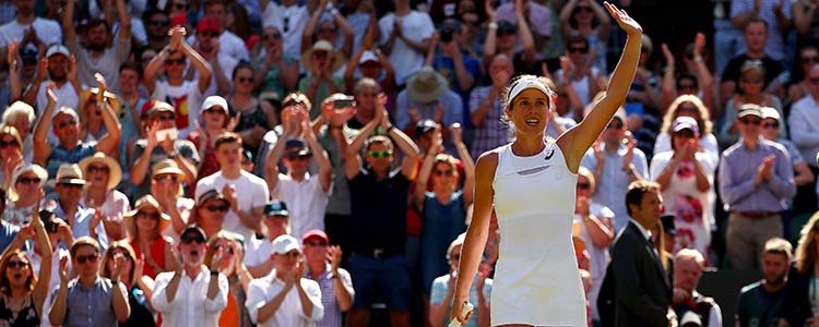 Johanna Konta waving to the Wimbledon crowds in 2017
