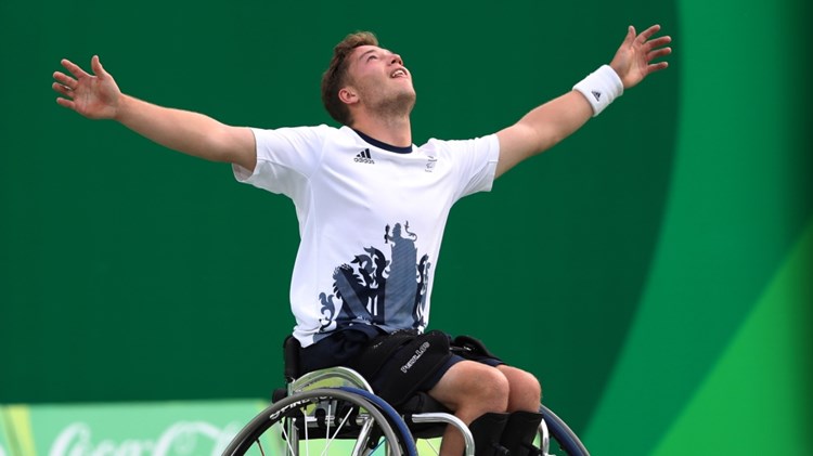 Alfie Hewett celebrates reaching the men's singles gold medal match 