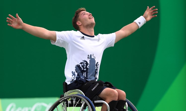 Alfie Hewett celebrates reaching the men's singles gold medal match 