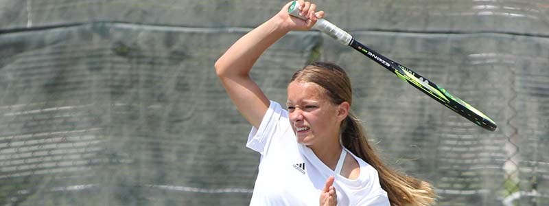 Matilda Mutavdzic playing tennis