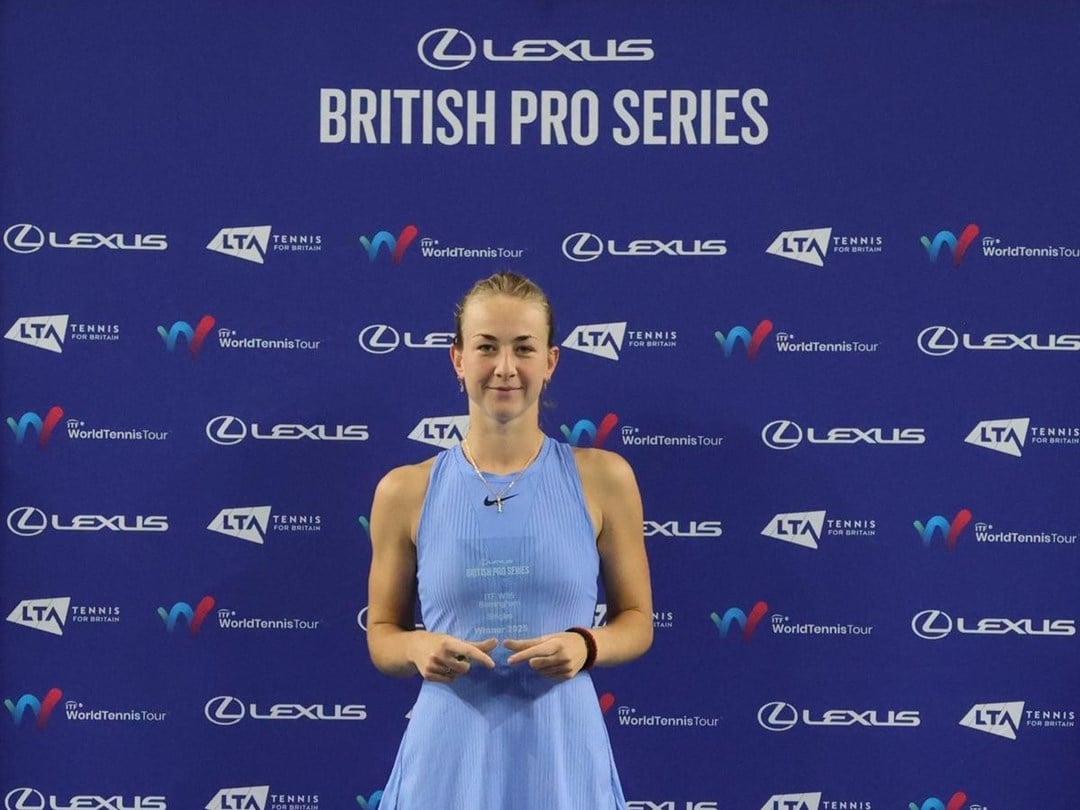 Mika Stojsavljevic holding the Lexus British Pro Series Birmingham title