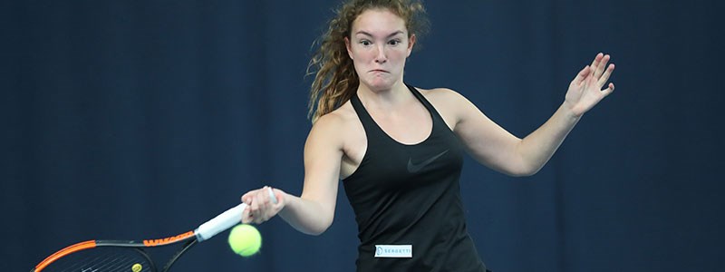 Phoebe Suthers hitting a forehand