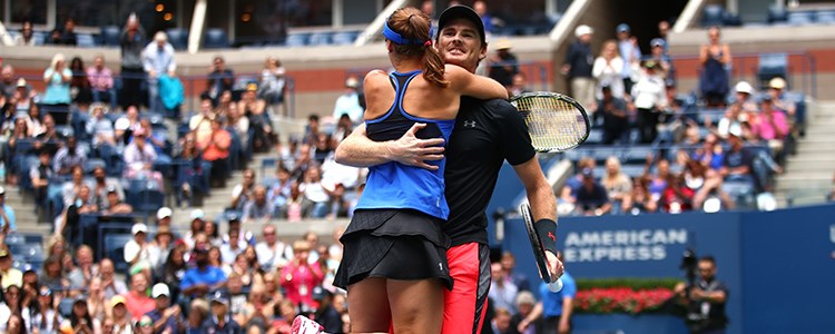 Jamie Murray and Martina Hingis celebrating in 2017 at US Open