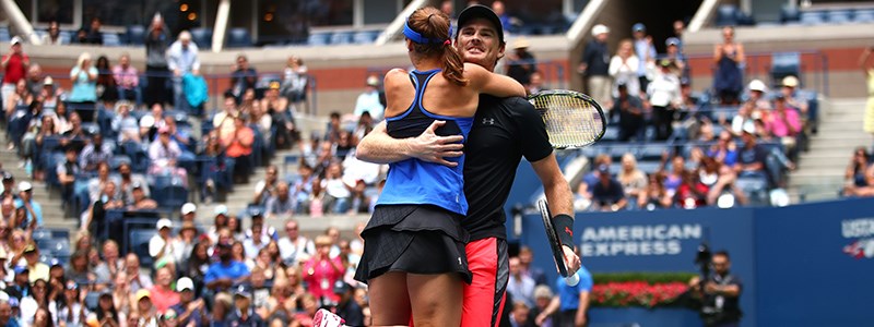 Jamie Murray and Martina Hingis celebrating in 2017 at US Open