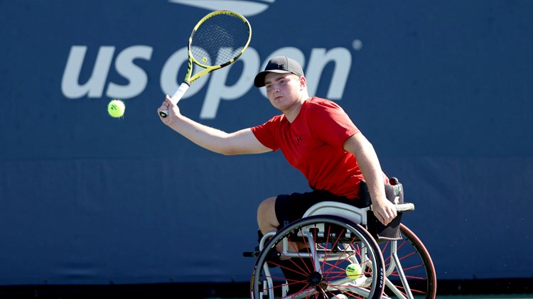 Andrew Penney lines up a forehand at the Junior Wheelchair US Open