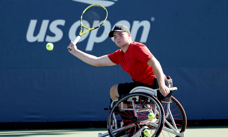 Andrew Penney lines up a forehand at the Junior Wheelchair US Open