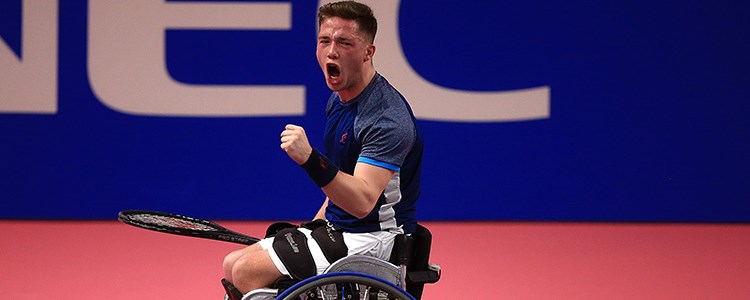 Alfie Hewett celebrating at the 2017 NEC wheelchair tennis masters