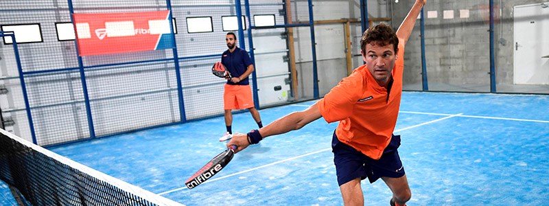 Two men playing Padel