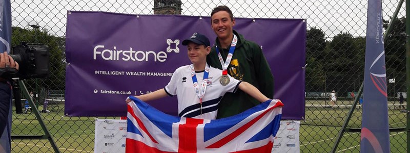 Two tennis players with medals at the 2019 World transplant games