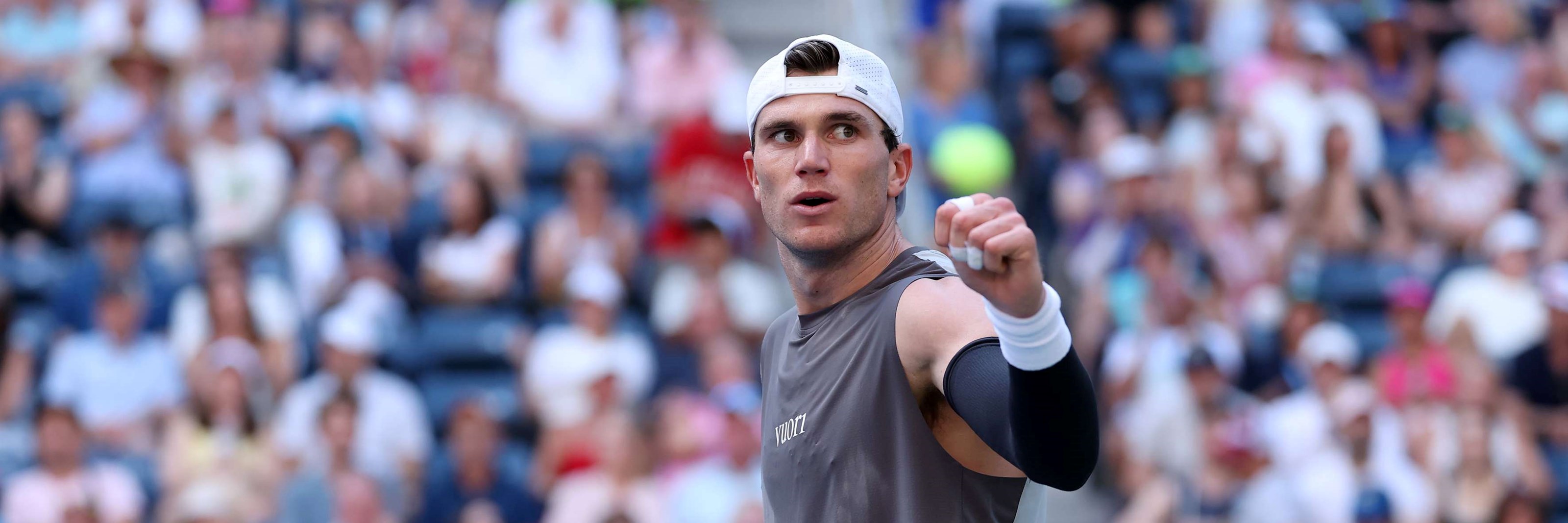 British tennis player Jack Draper clenching his fist 