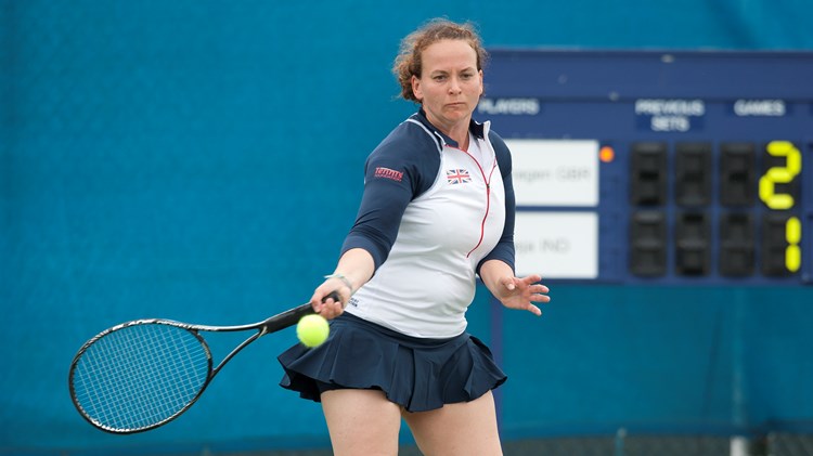 Valerie Copenhagen hits a forehand