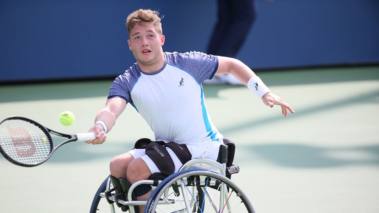 Alfie Hewett reaches for a forehand