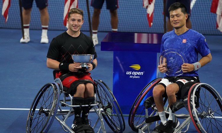 Alfie hewett accepting trophy