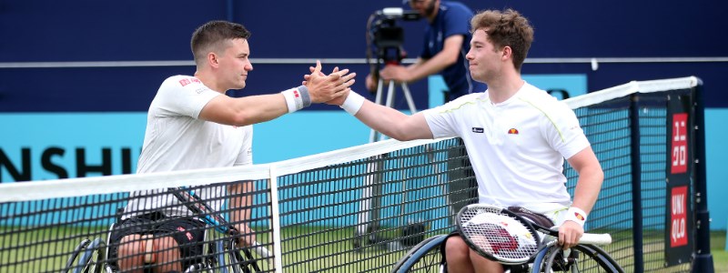 Alfie Hewett and Gordon Reid shaking hands at the net