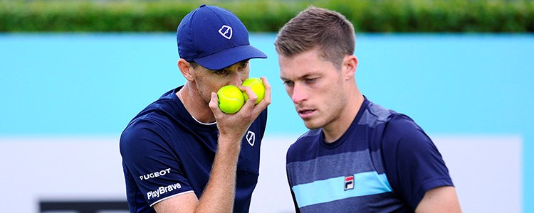Jamie Murray and Neal Skupski talking
