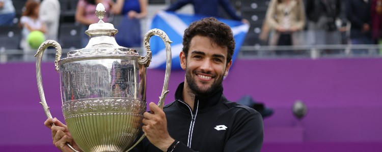 Matteo Berrettini holding the cinch Championships 2021