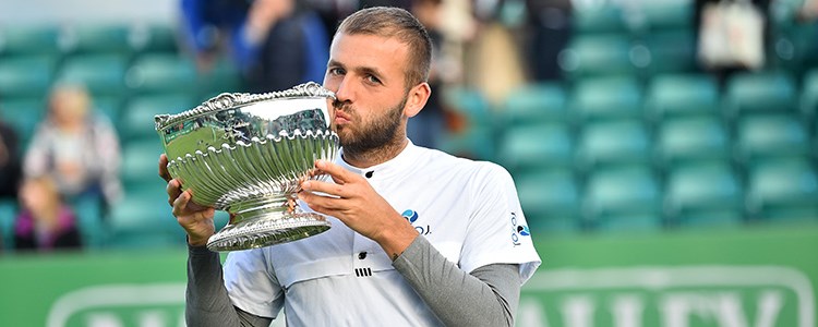 Dan Evans with the Nottingham open trophy