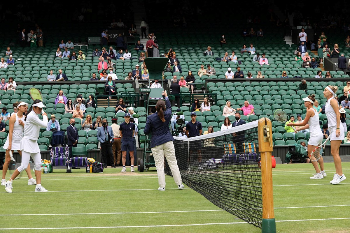 2021-Kelly-Thomson-Wimbledon-coin-toss.jpg