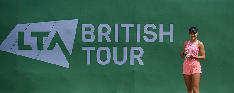 Emma Radacanu holding her trophy at the British Tour