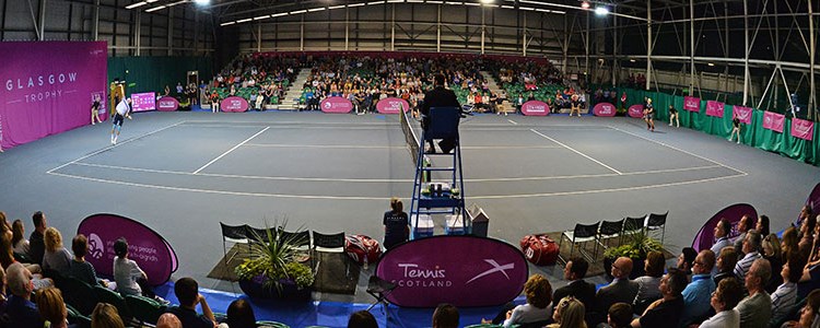 2018 Glasgow trophy stadium picture, view of crowd and umpire during a match