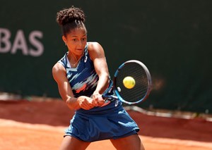 Ranah Stoiber hits a backhand in the French Open