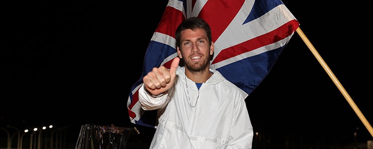 Cameron Norrie putting his thumbs up