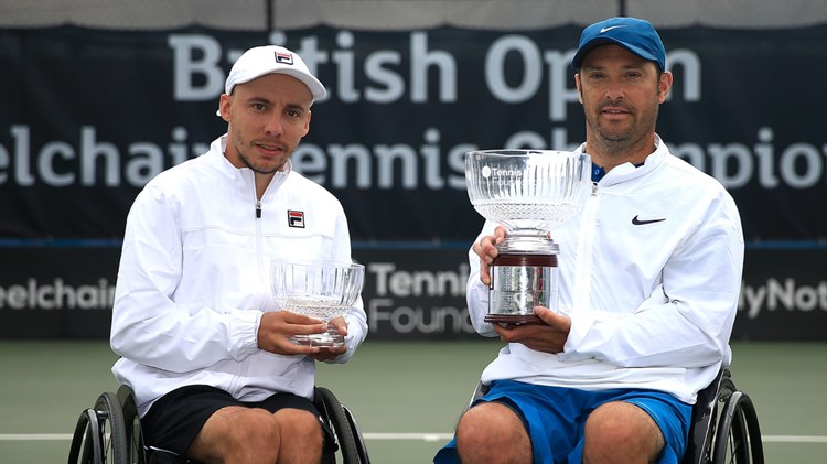 Andy Lapthorne and David Wagner posing with their trophies