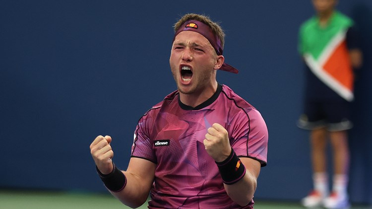 Alfie Hewett celebrates victory