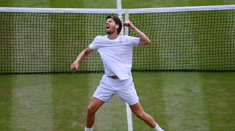 Cam Norrie celebrates reaching his first Wimbledon quarter-final