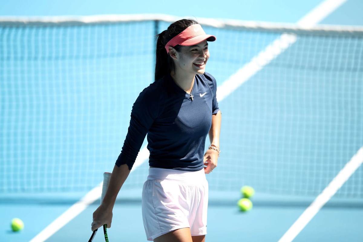 Emma Raducanu smiles.jpg