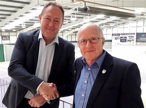 Tennis Shropshire Councillor Simon Jones (L) and former Chairman Bob Kerr (R) shaking hands