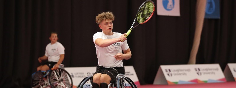 Ben Bartram hitting a forehand