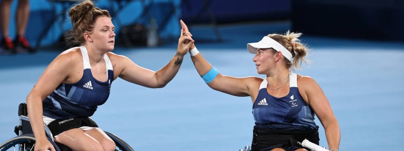 Jordanne Whiley and Lucy Shuker high fiving