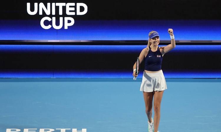 Katie Boulter clenching her fist in celebration on court after her United Cup win