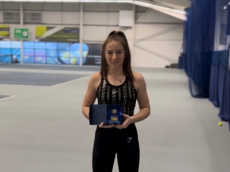 Elizabeth takes British Tour Title