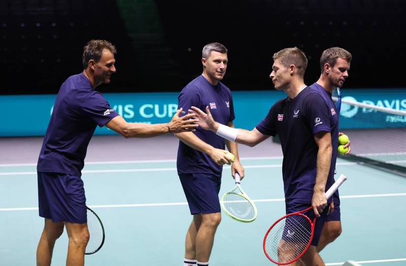 Colin Beecher and Neal Skupsi shaking hands in Davis Cup training