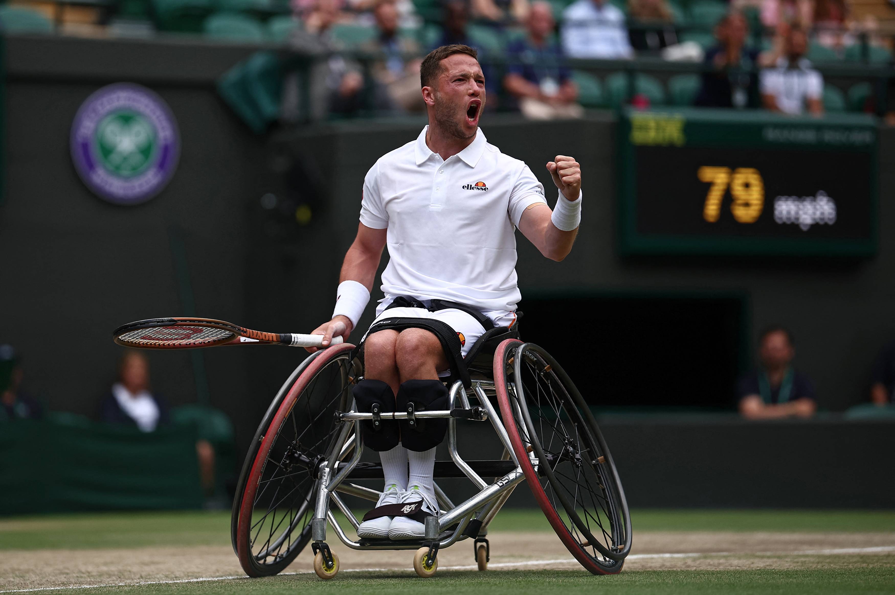 2024-Alfie-Hewett-Wimbledon-final-celebration.jpg