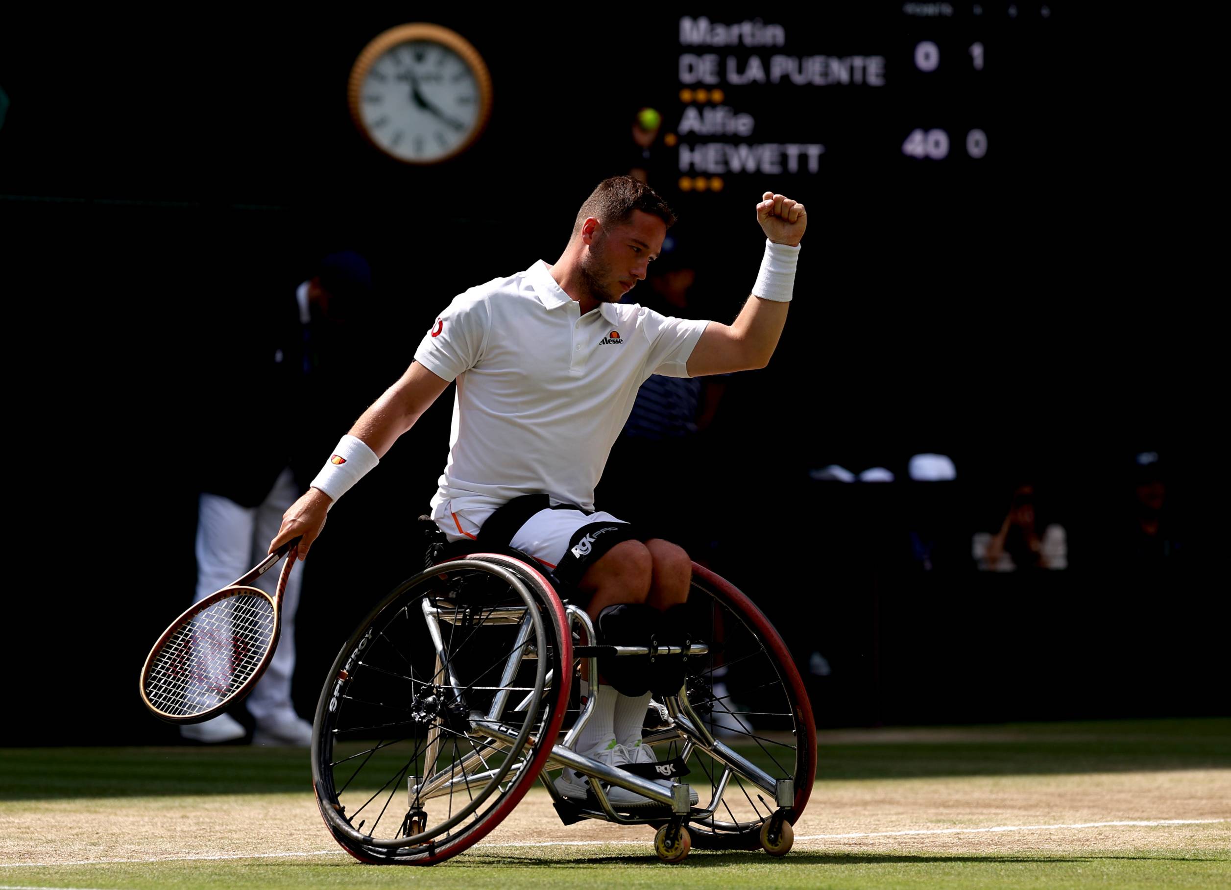 2024-Alfie-Hewett-Wimbledon-final-fist-pump.jpg