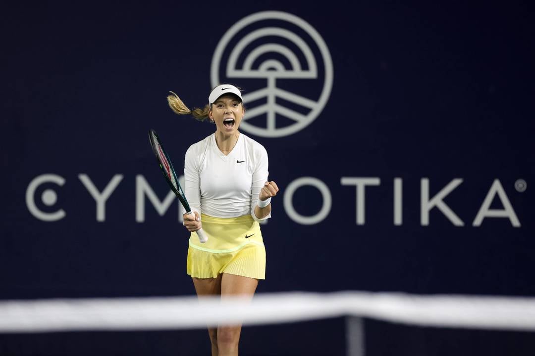 Katie Boulter celebrates winning the San Diego Open title