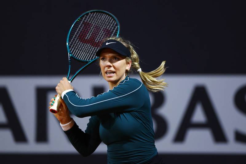 Katie Boulter hits a backhand at the Italian Open