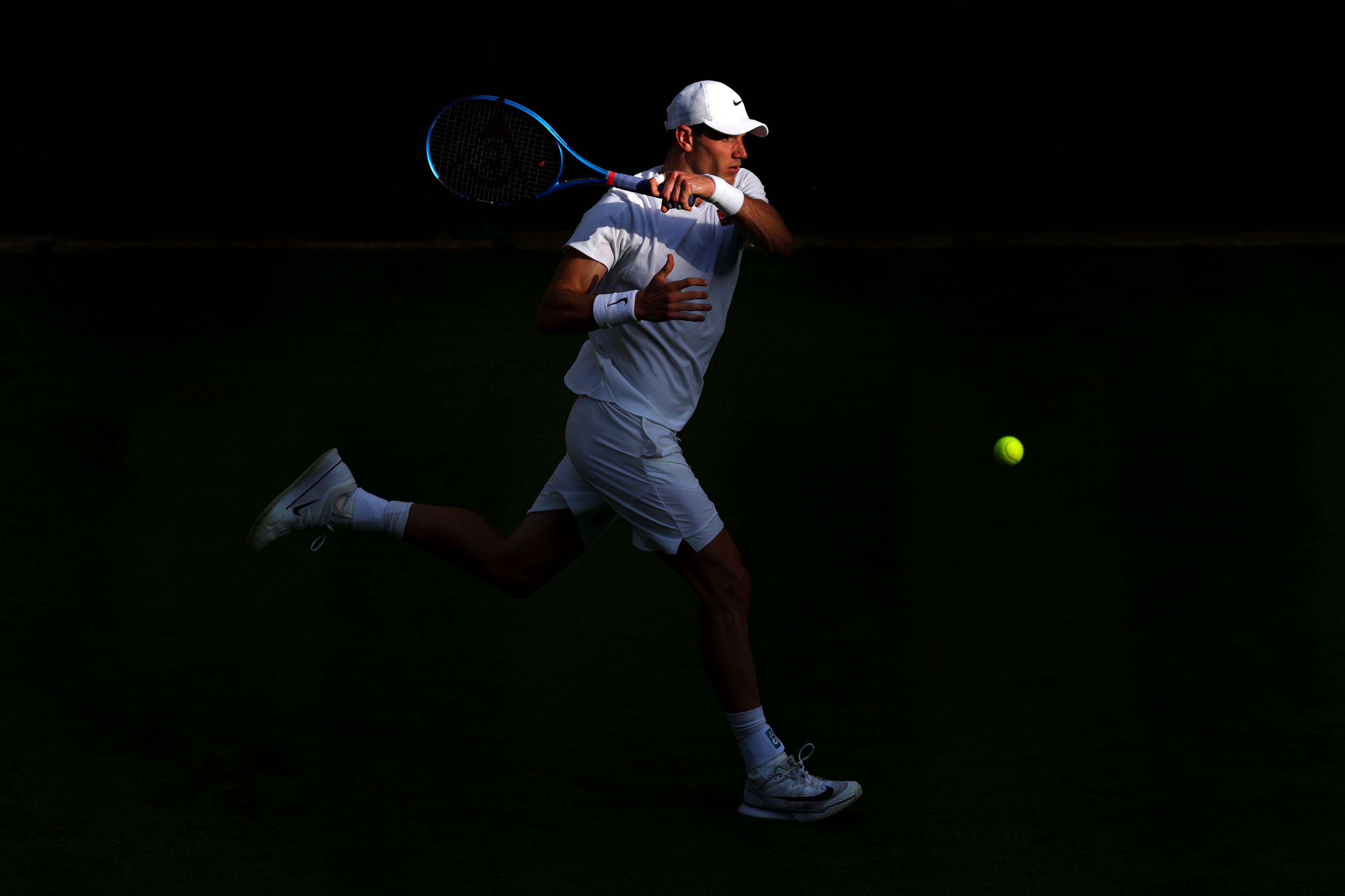 2025-Jack-Draper-Wimbledon-R1-forehand.jpg