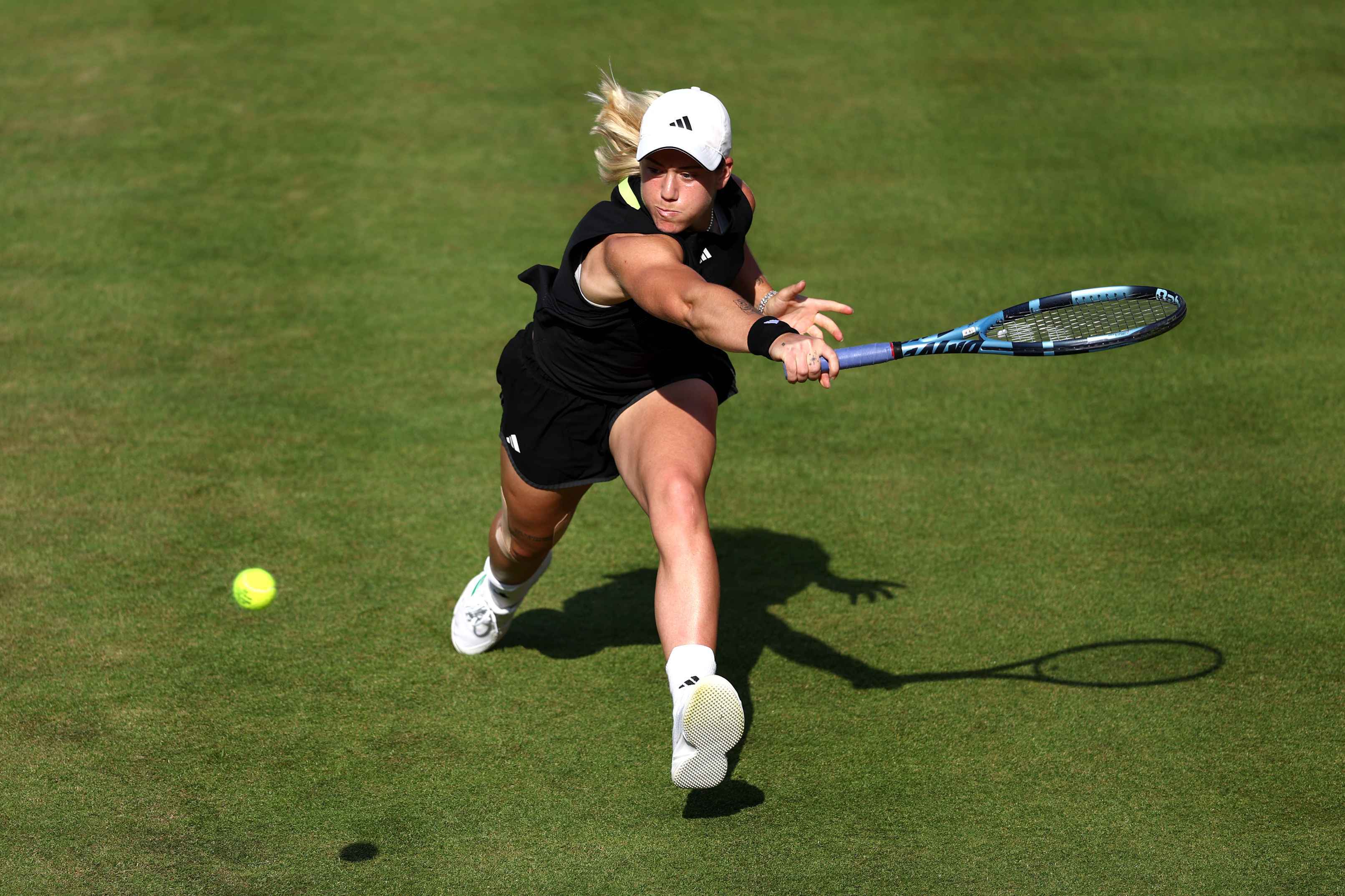 HSBC Championships 2025: Sonay Kartal bows out to Amanda Anisimova while second seed Madison Keys cruises to victory