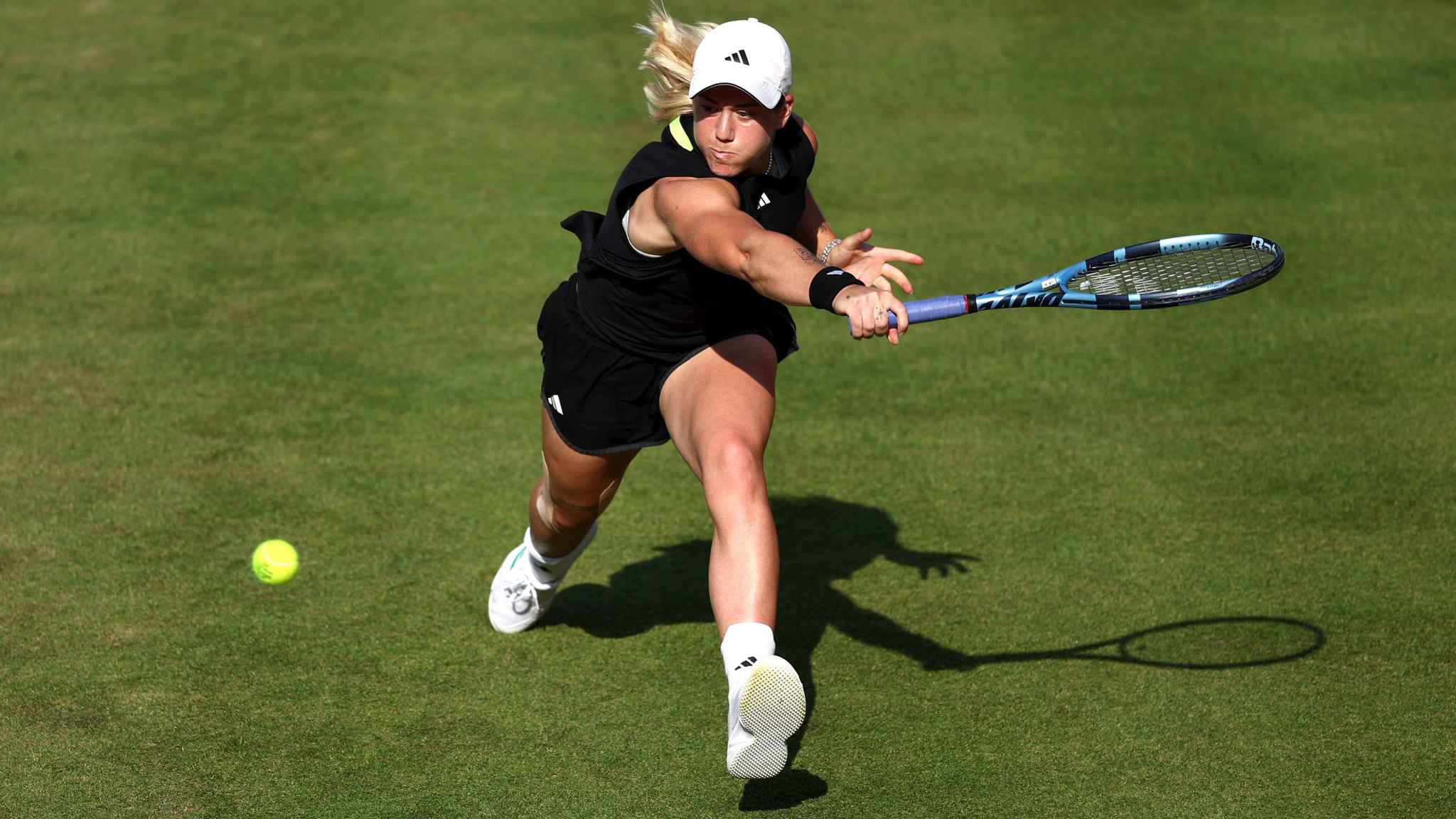 HSBC Championships 2025: Sonay Kartal bows out to Amanda Anisimova while second seed Madison Keys cruises to victory